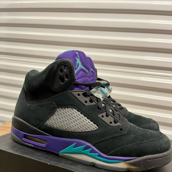 JORDAN 5s Black Grape - Picture 6 of 6